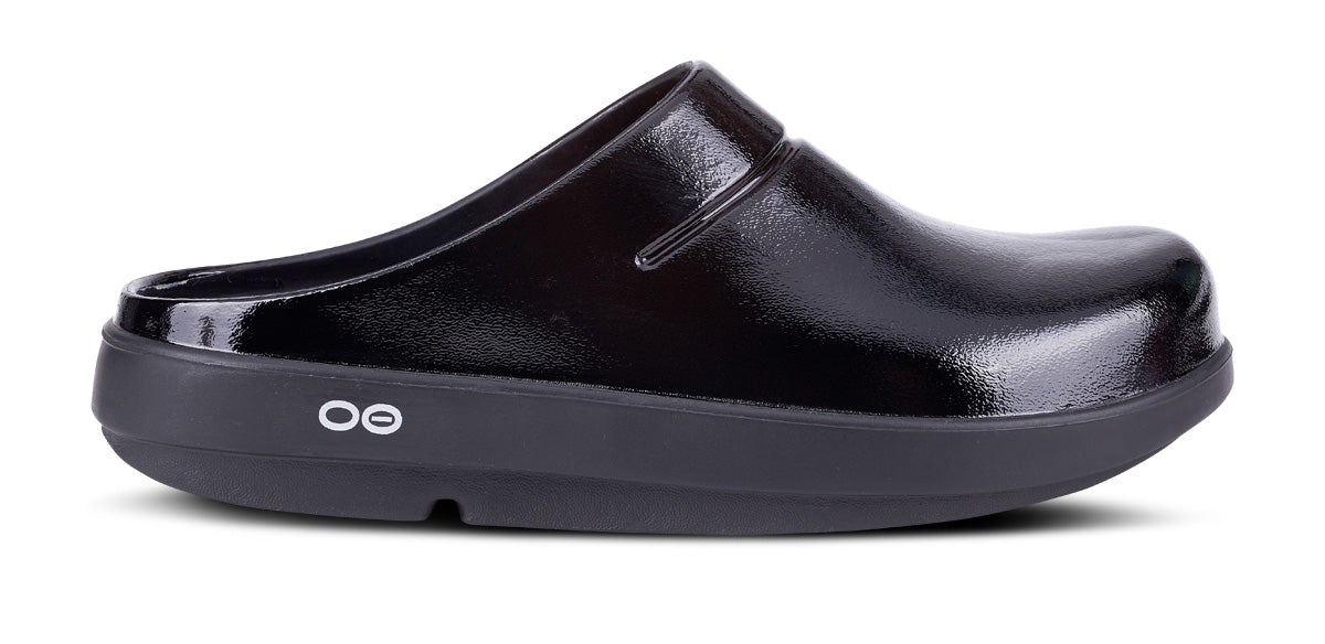 Black Women's Oofos OOcloog Luxe Clogs | emfpMMbzM6i