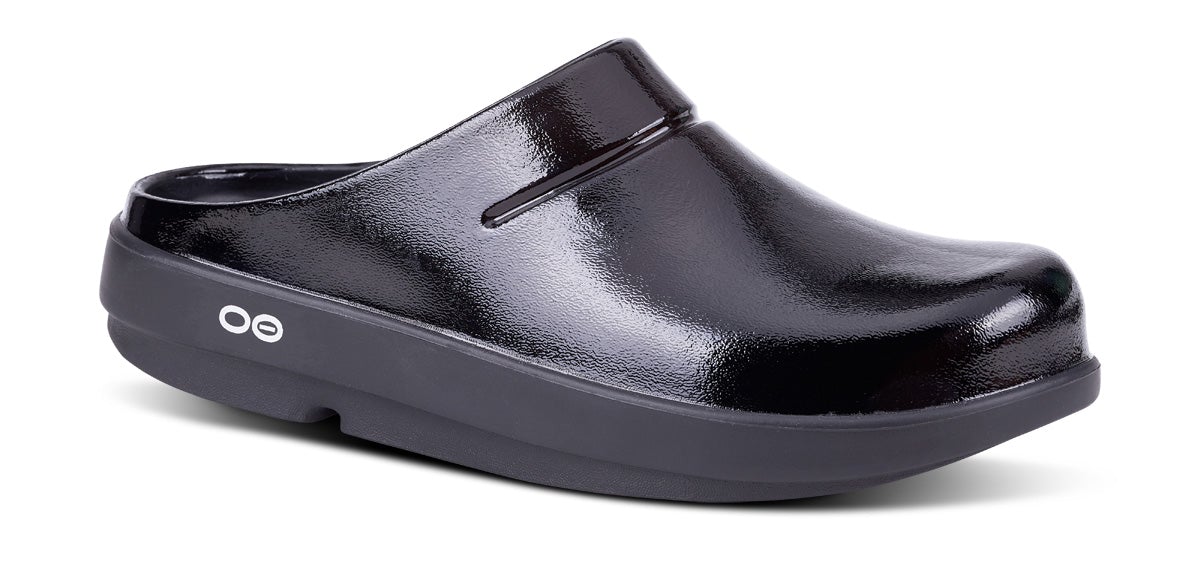 Black Women\'s Oofos OOcloog Luxe Clogs | emfpMMbzM6i