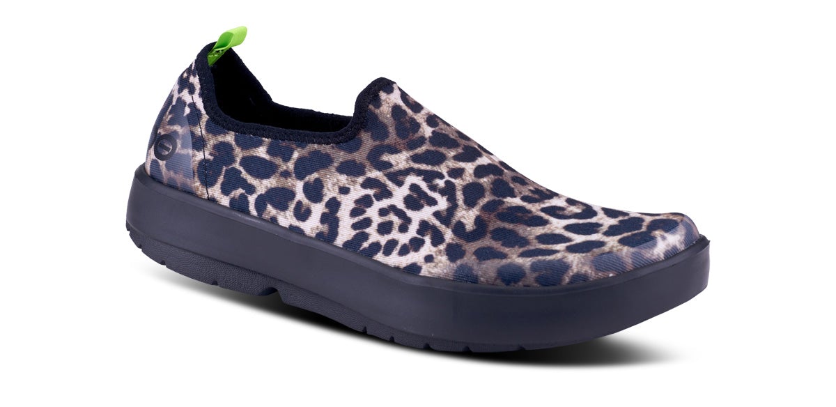 Black Women\'s Oofos OOmg eeZee Low Shoes | i4ETPyHbuIp