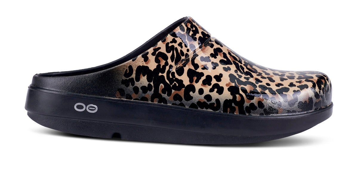 Leopard Women's Oofos OOcloog Limited Edition Clogs | bpmPTLM1W2z