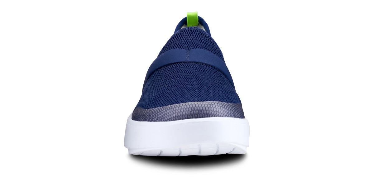 White Navy Women's Oofos OOmg Low Shoes | ITAEgSNmXPc