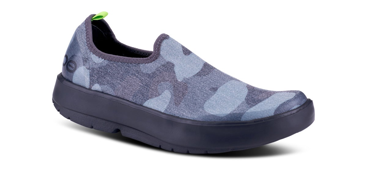 Black Camo Women's Oofos OOmg eeZee Low Shoes | OzSDSPXn9C3